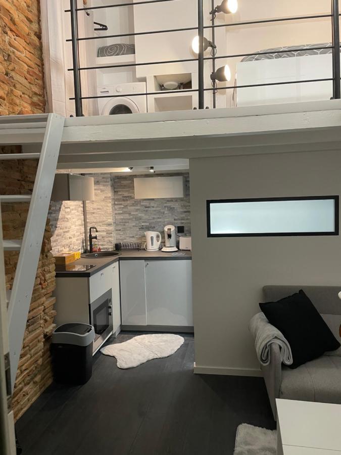 Studio rénové, terrasse privative, 300m du Capitole Toulouse Extérieur photo